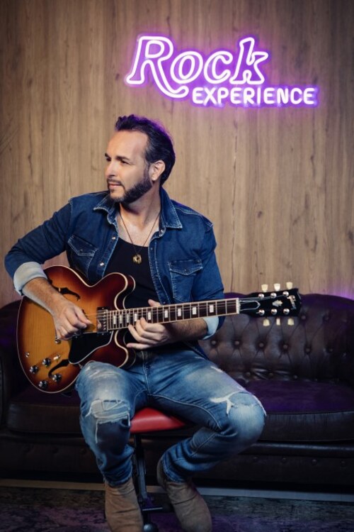 Iván Tirado, guitarra y dirección